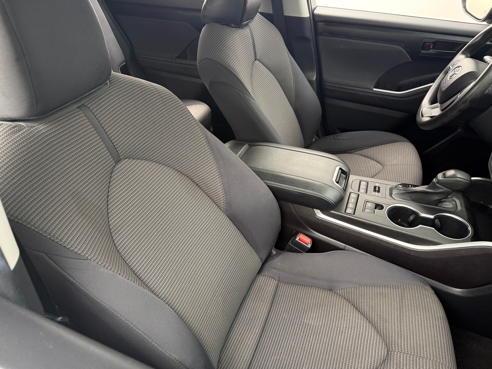 Thumbnail: 2022 Toyota Highlander - 2