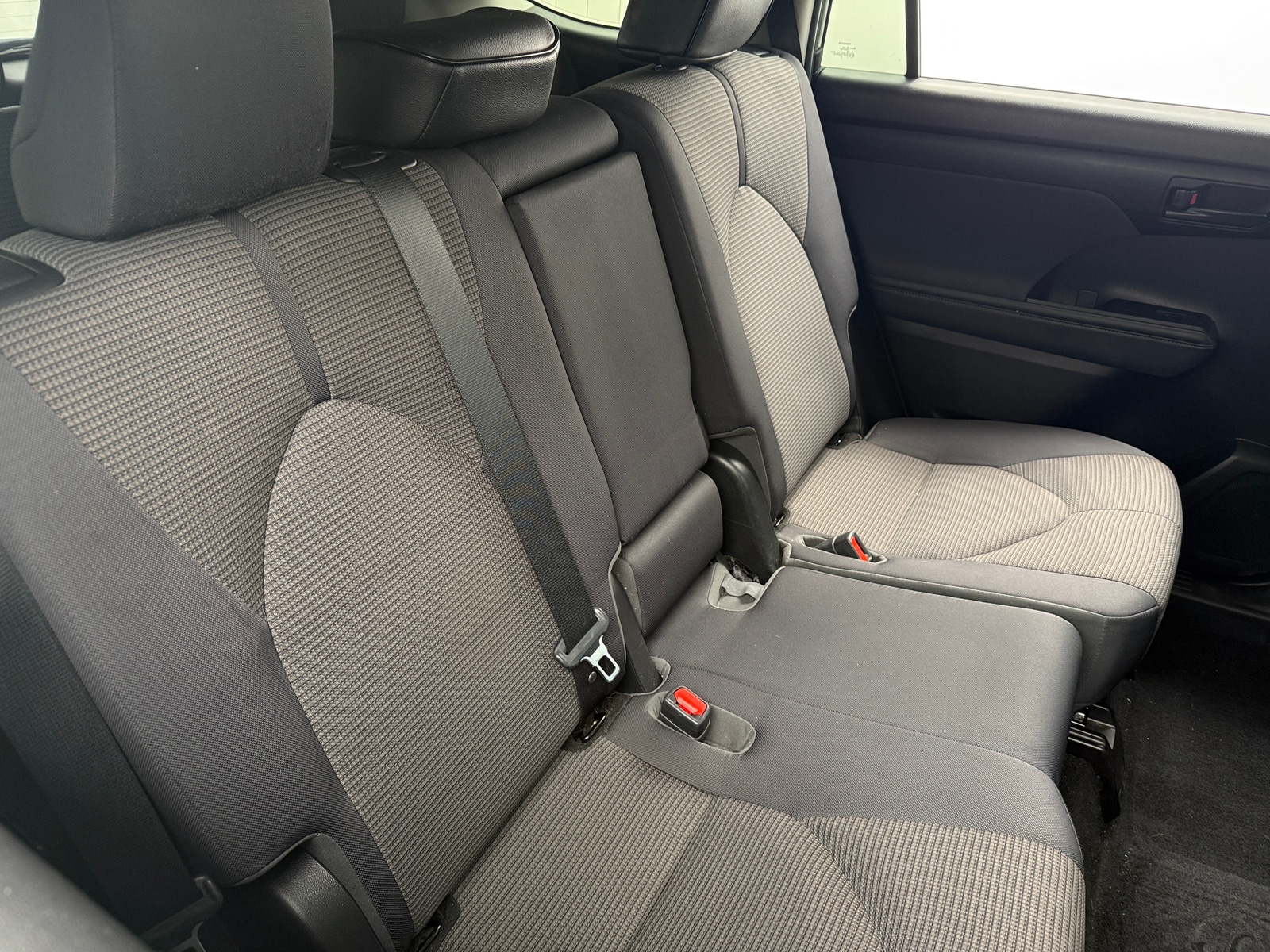 Thumbnail: 2022 Toyota Highlander - 6