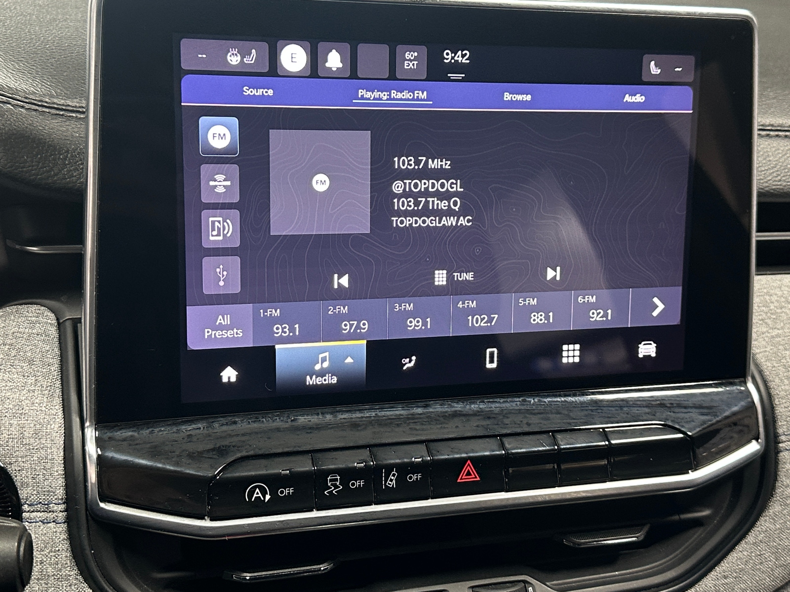 Thumbnail: 2023 Jeep Compass - 4