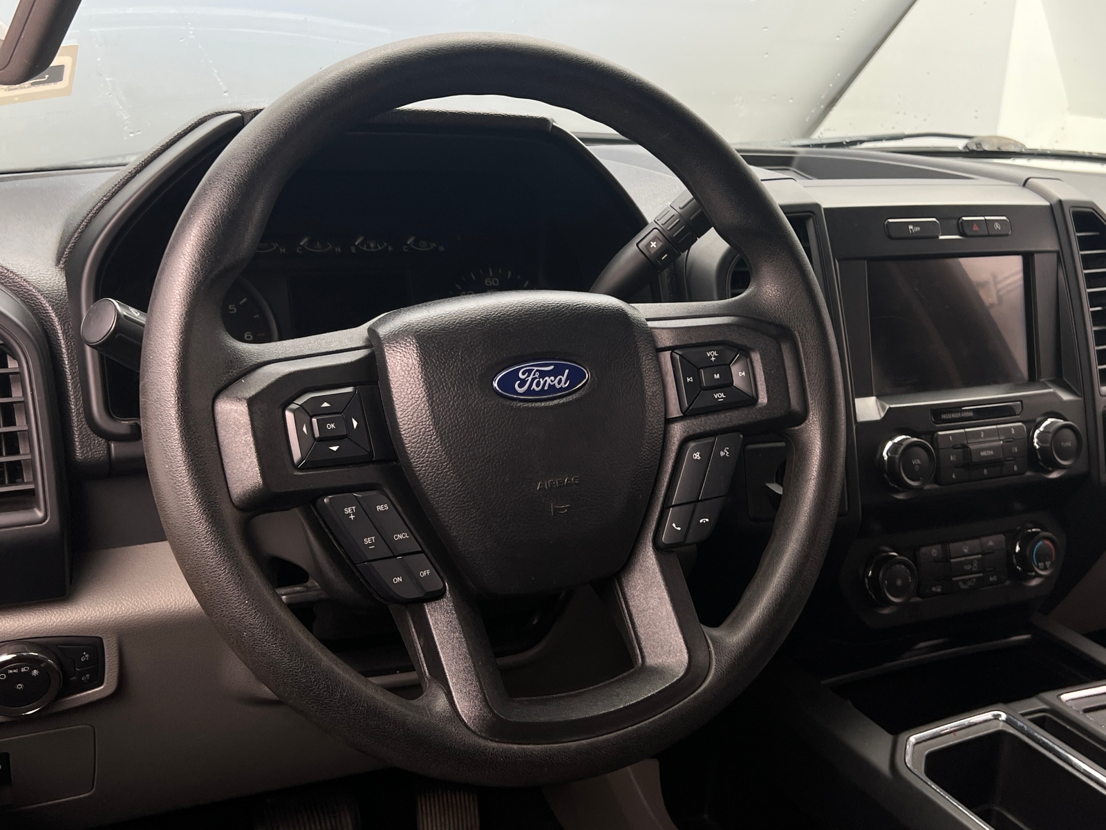 Thumbnail: 2020 Ford Econoline - 5