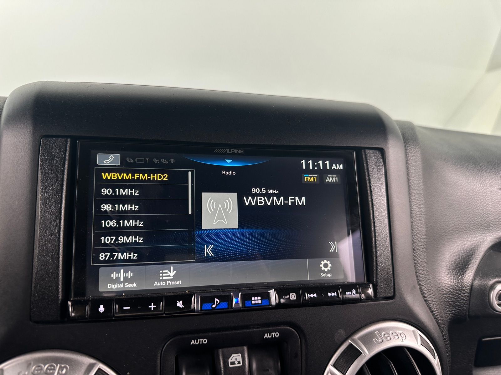 Thumbnail: 2016 Jeep Wrangler - 3