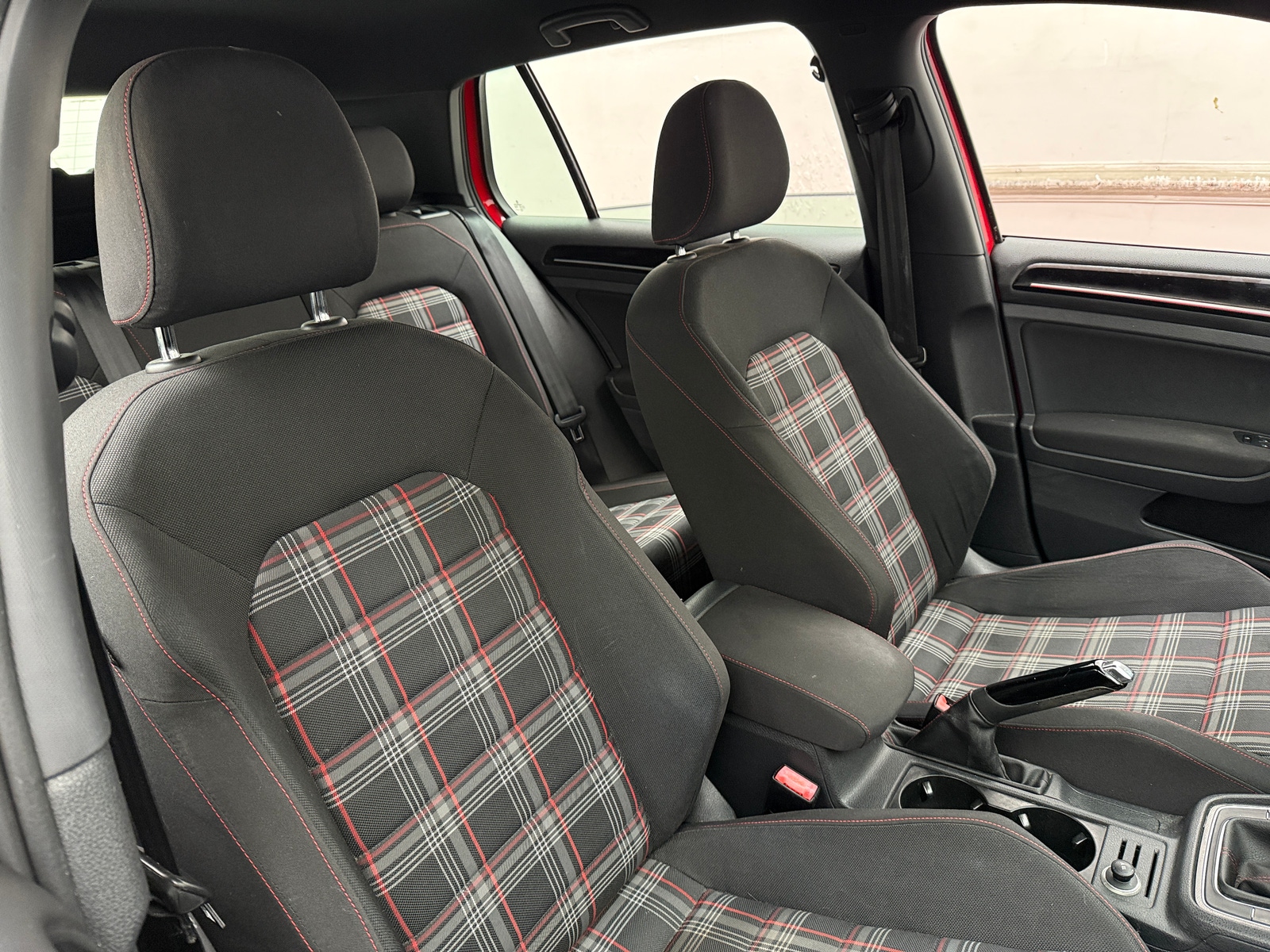 Thumbnail: 2015 Volkswagen Golf - 2