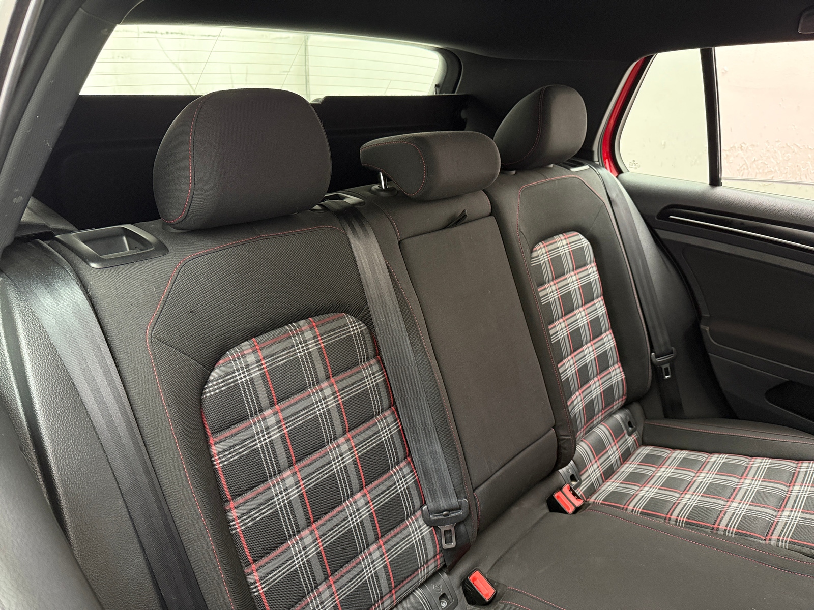 Thumbnail: 2015 Volkswagen Golf - 6