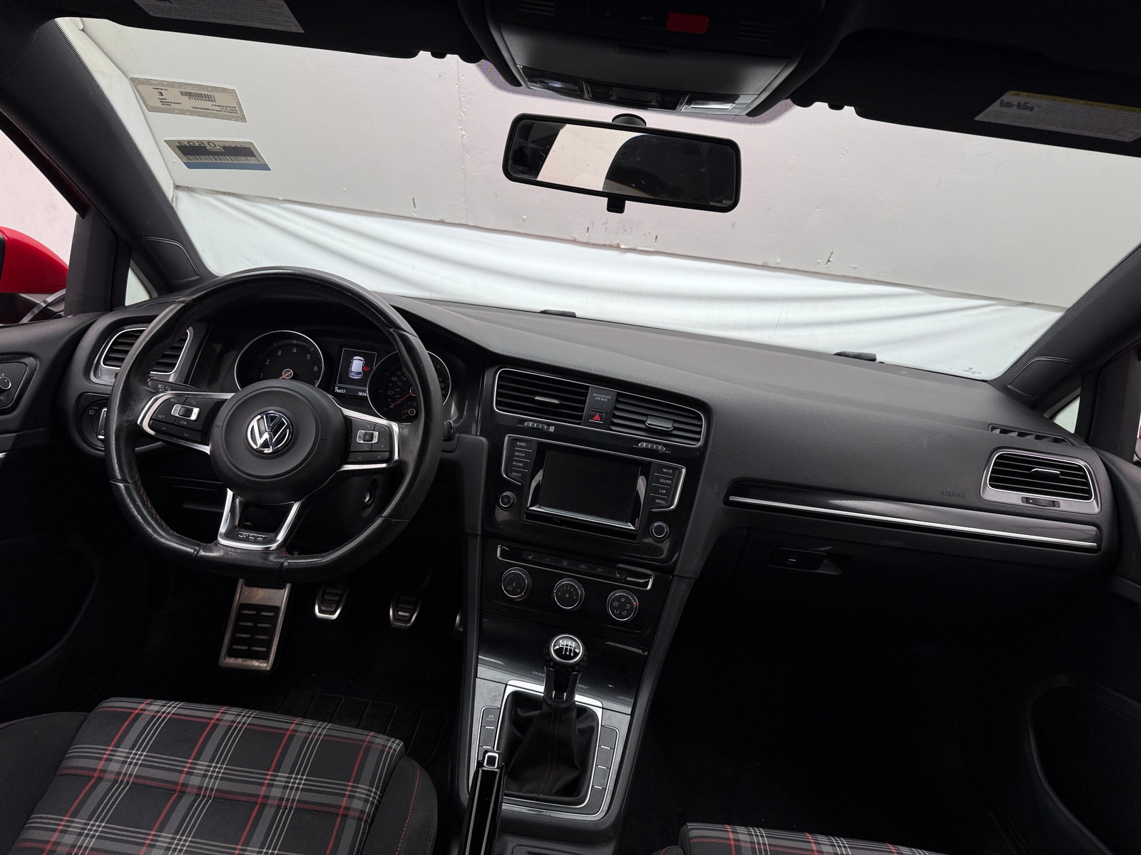 Thumbnail: 2015 Volkswagen Golf - 3