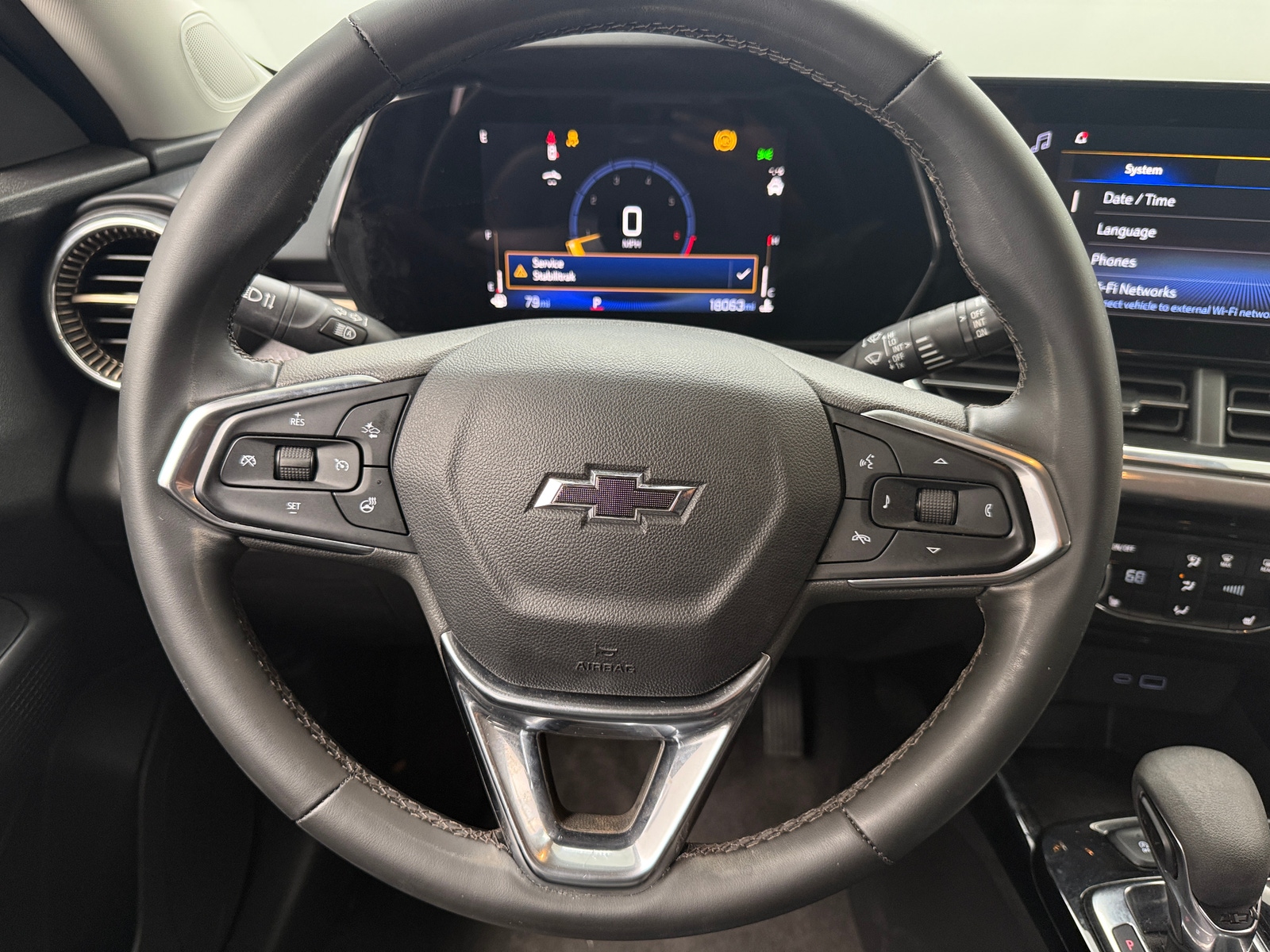 Thumbnail: 2025 Chevrolet Trax - 4