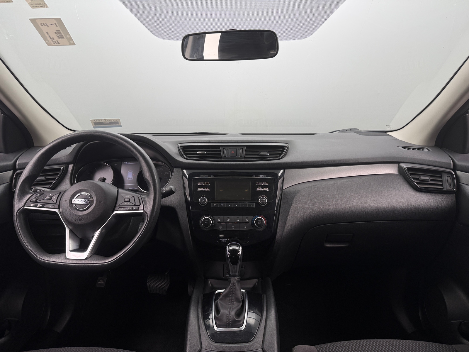 Thumbnail: 2017 Nissan Rogue Sport - 3