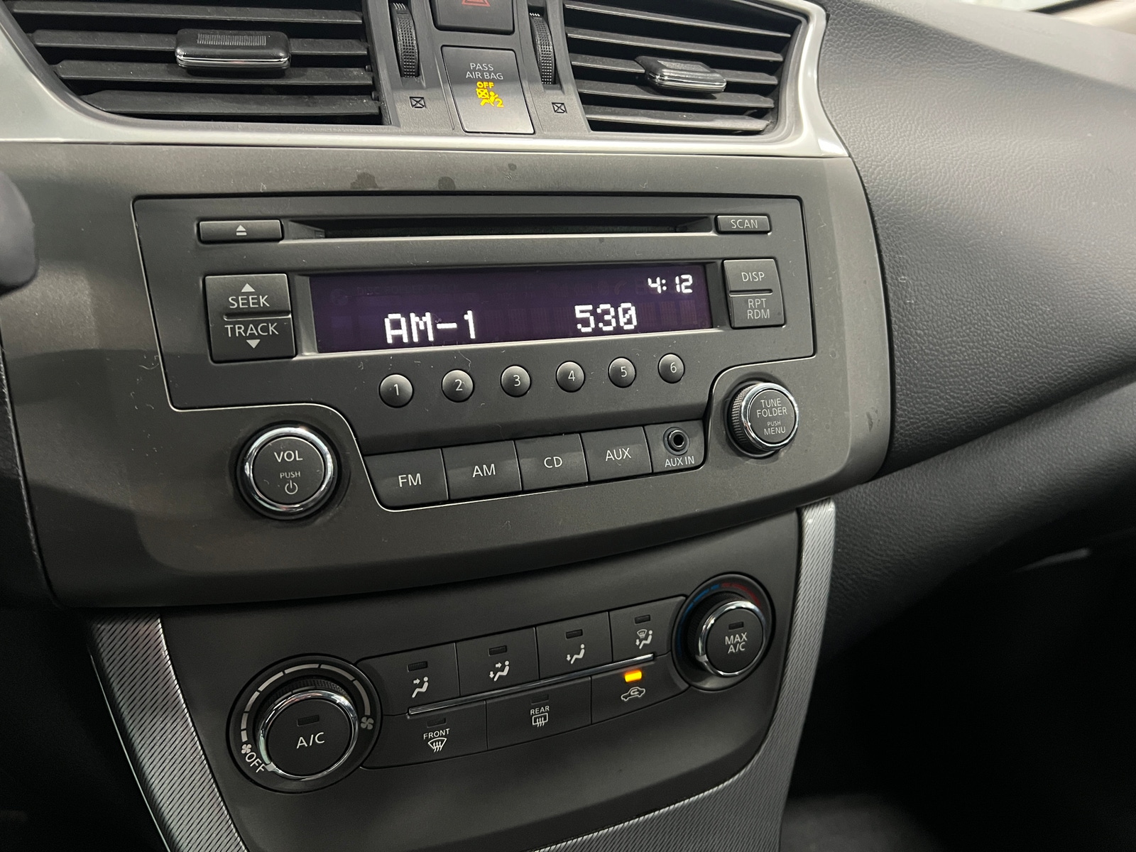 Thumbnail: 2014 Nissan Sentra - 4