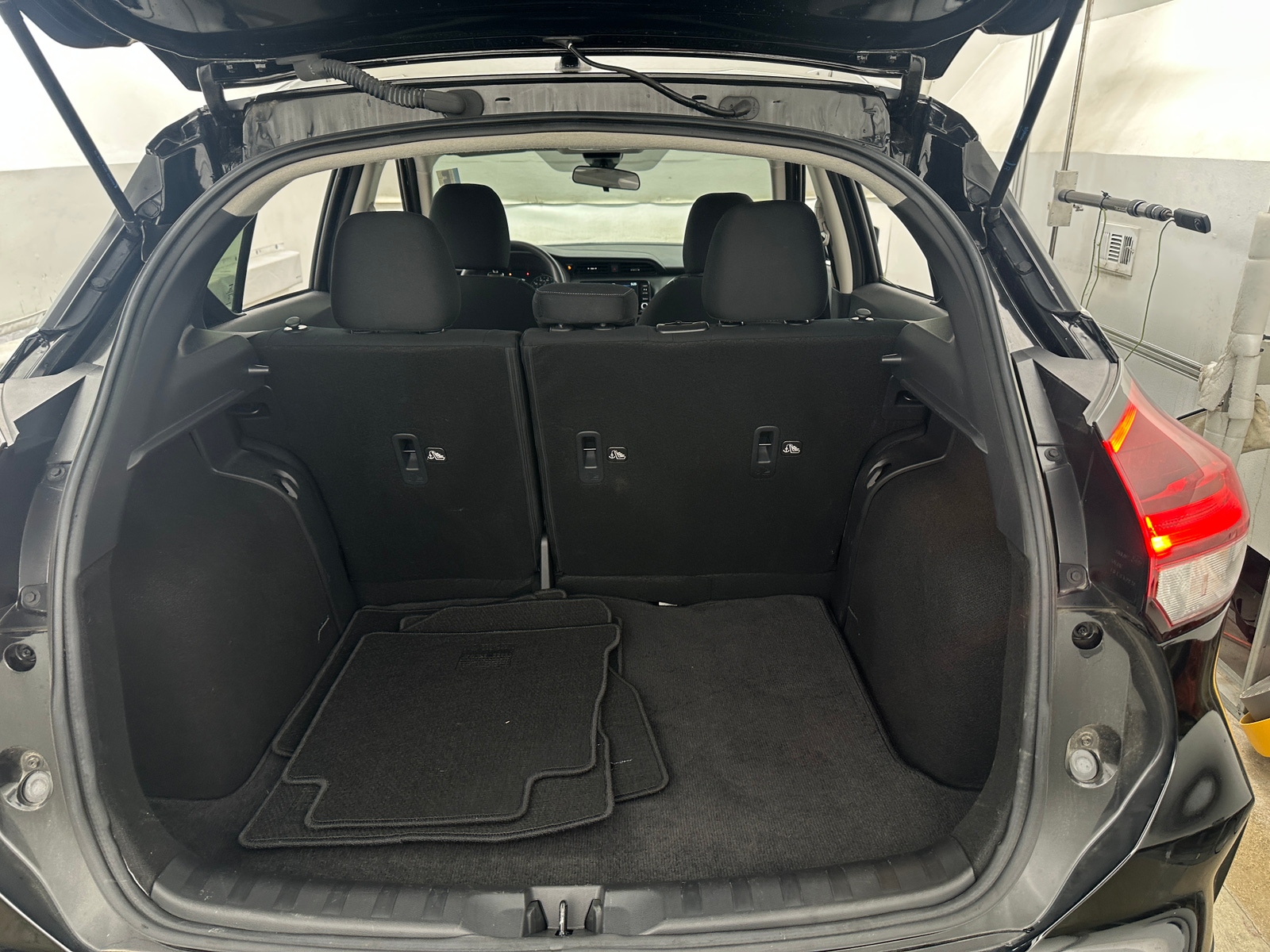 Thumbnail: 2024 Nissan Kicks - 7