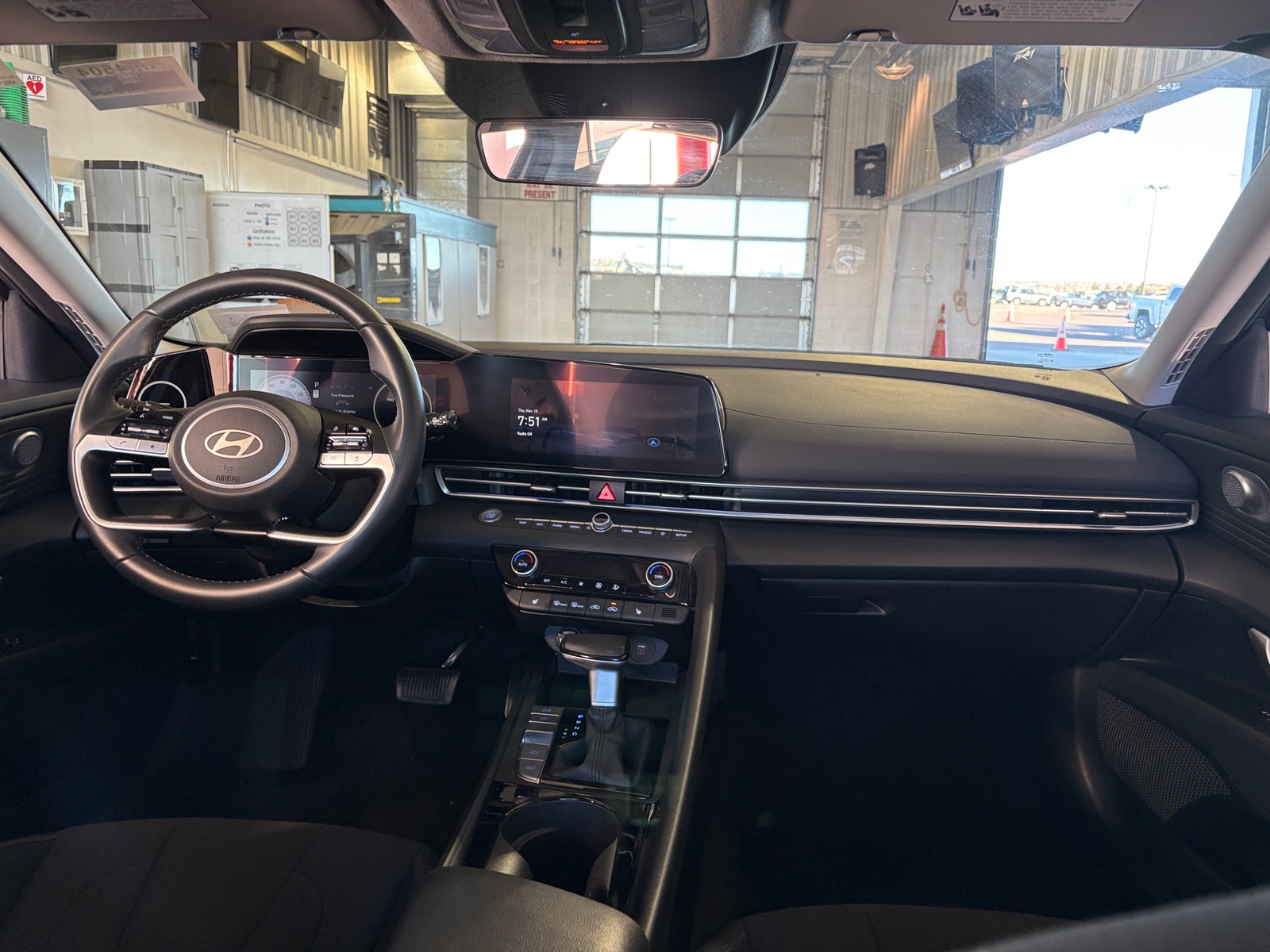 Thumbnail: 2025 Hyundai Elantra - 3