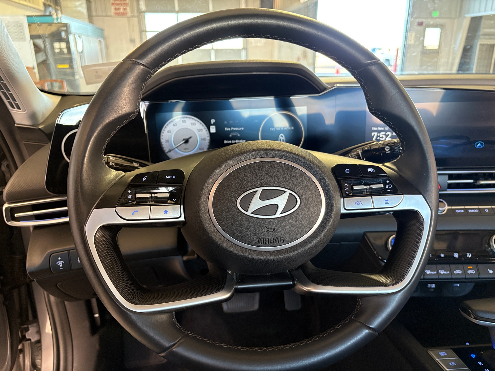 Thumbnail: 2025 Hyundai Elantra - 5