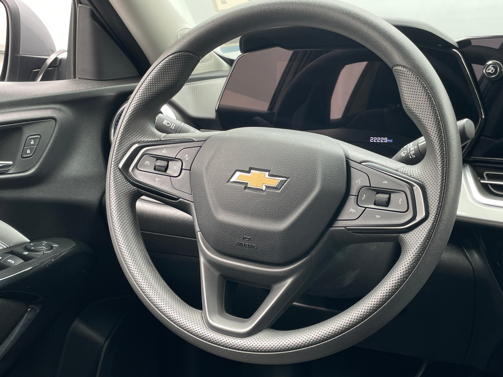 Thumbnail: 2025 Chevrolet Trax - 5