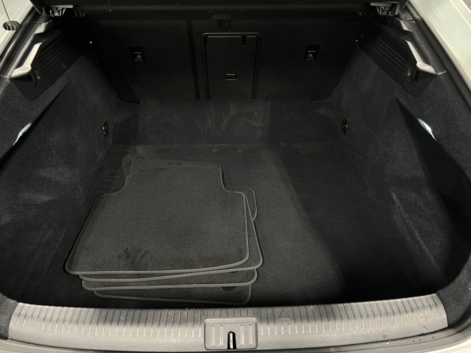 Thumbnail: 2022 Volkswagen Arteon - 6