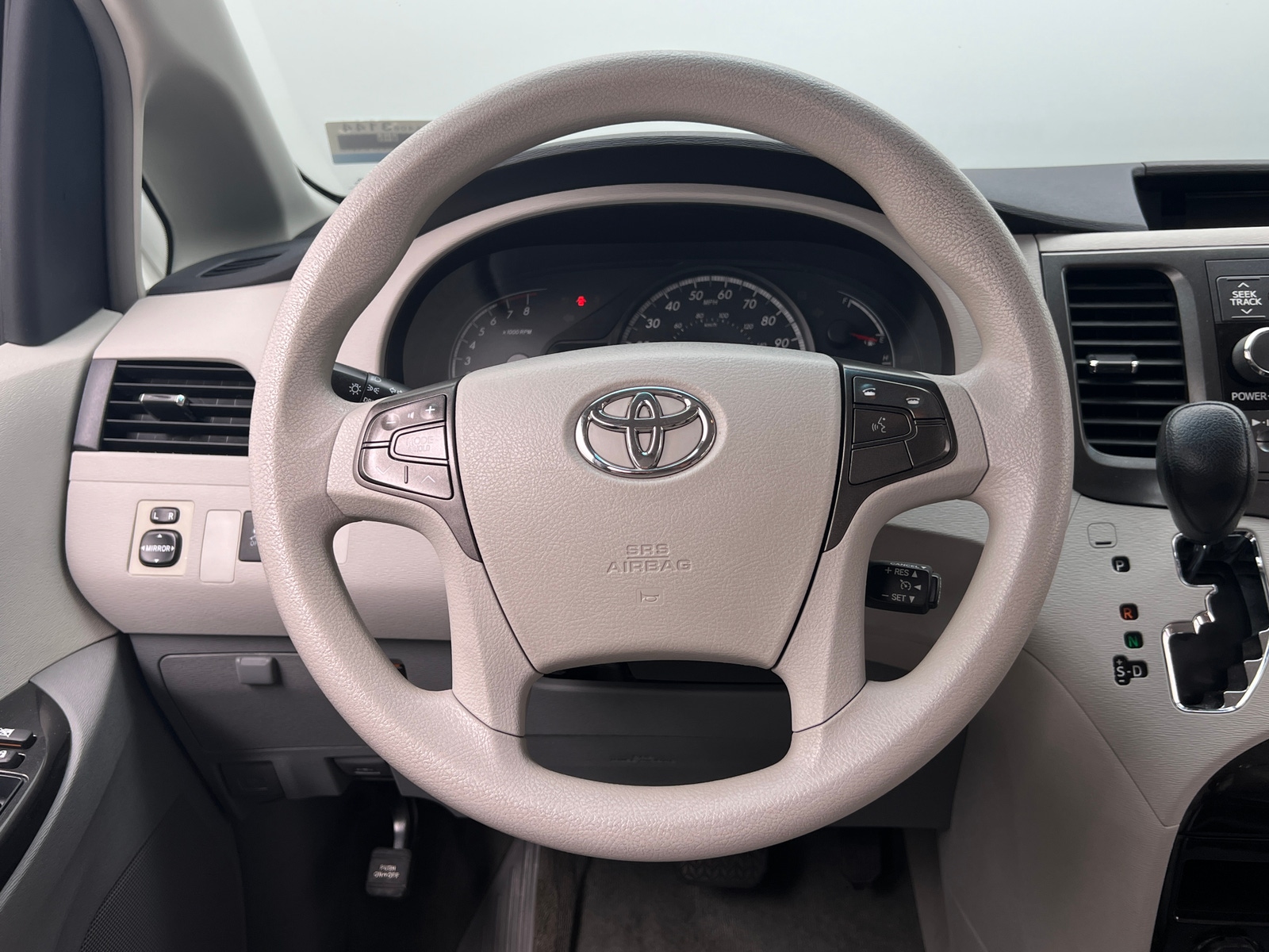 Thumbnail: 2011 Toyota Sienna - 5