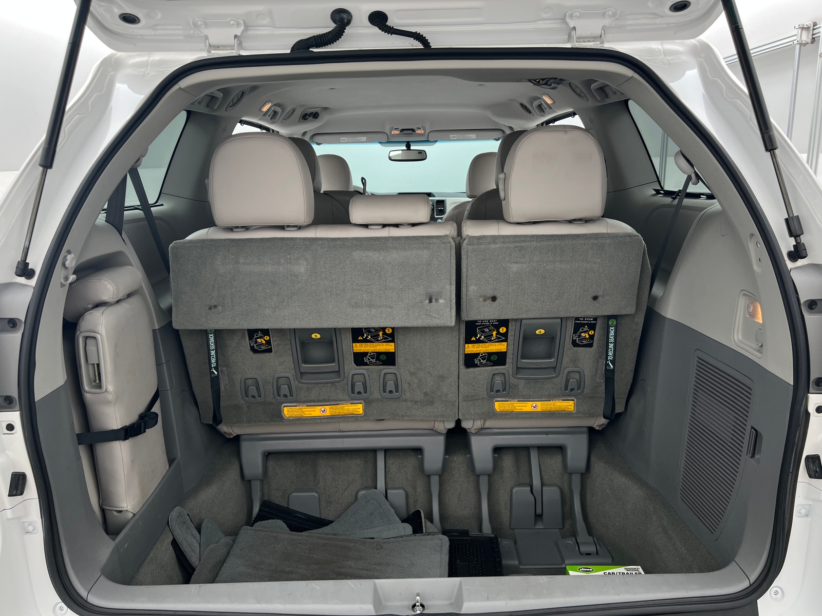 Thumbnail: 2011 Toyota Sienna - 7