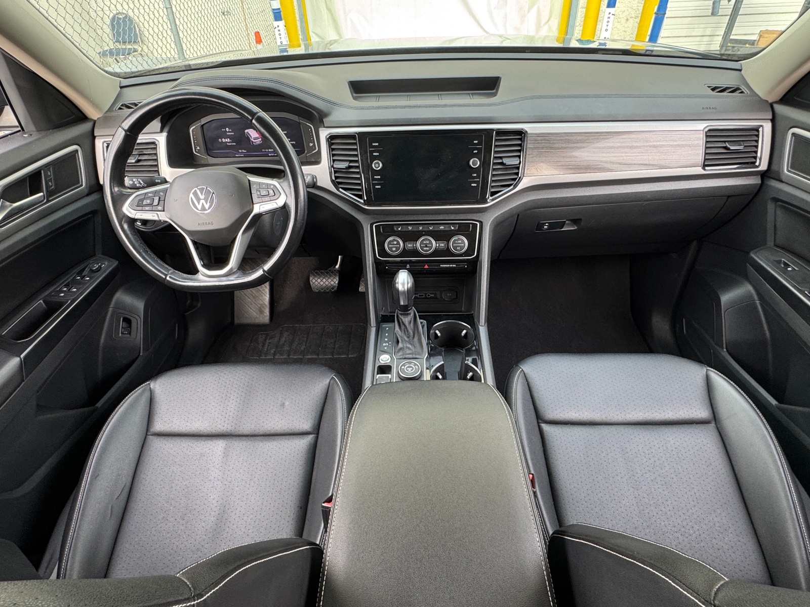 Thumbnail: 2021 Volkswagen Atlas - 2