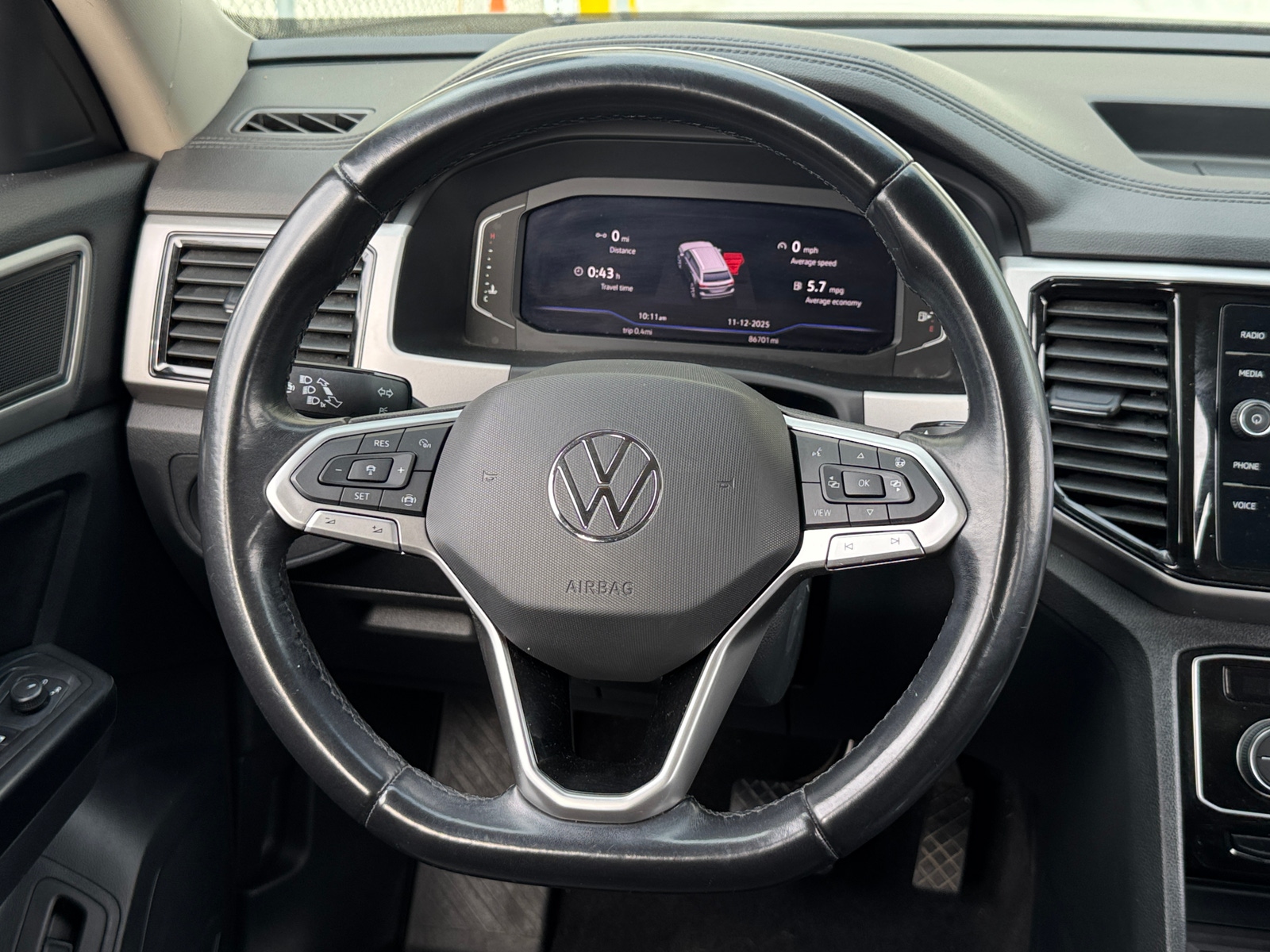 Thumbnail: 2021 Volkswagen Atlas - 4