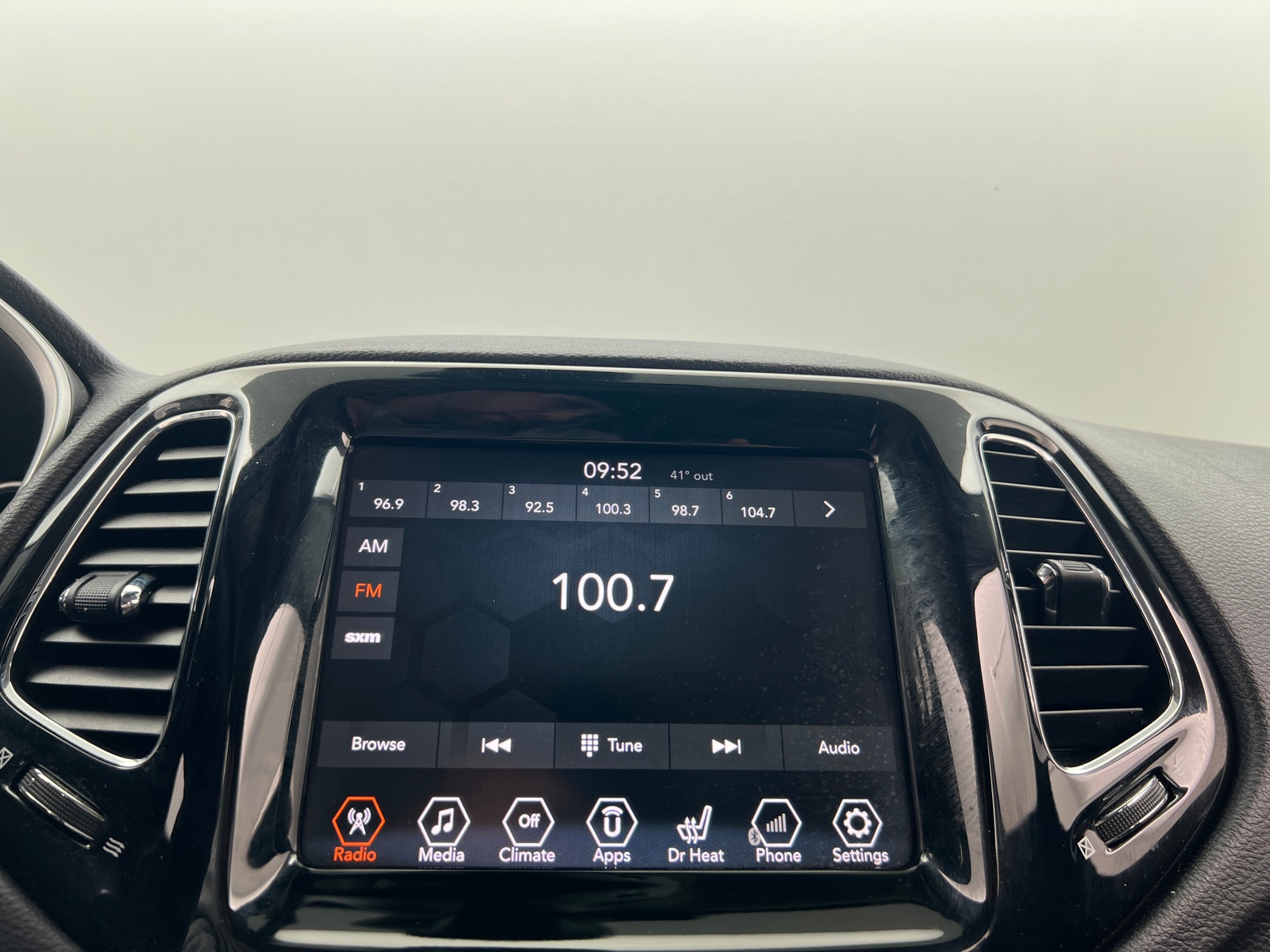 Thumbnail: 2018 Jeep Compass - 3