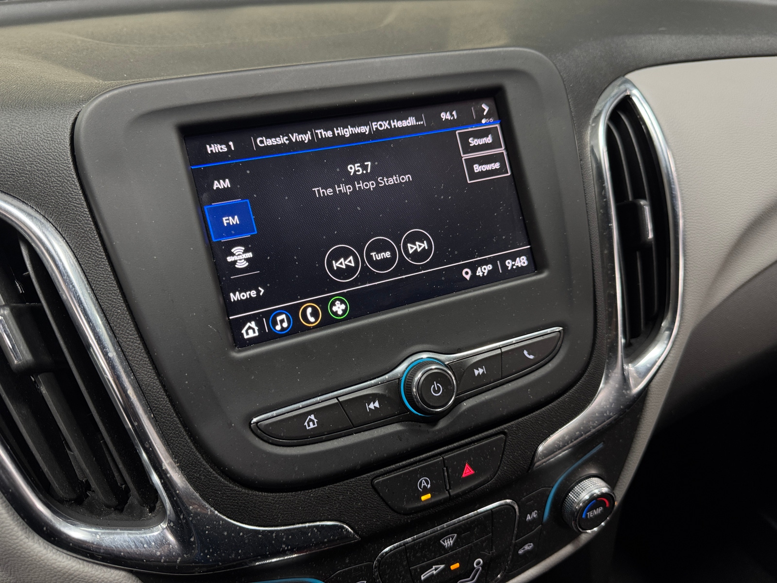 Thumbnail: 2023 Chevrolet Equinox - 4