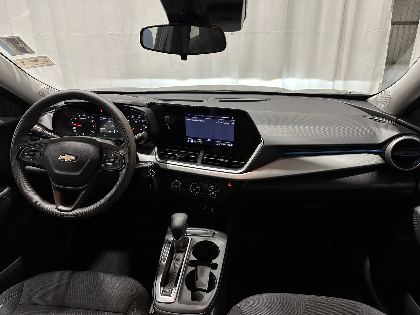 Thumbnail: 2025 Chevrolet Trax - 3