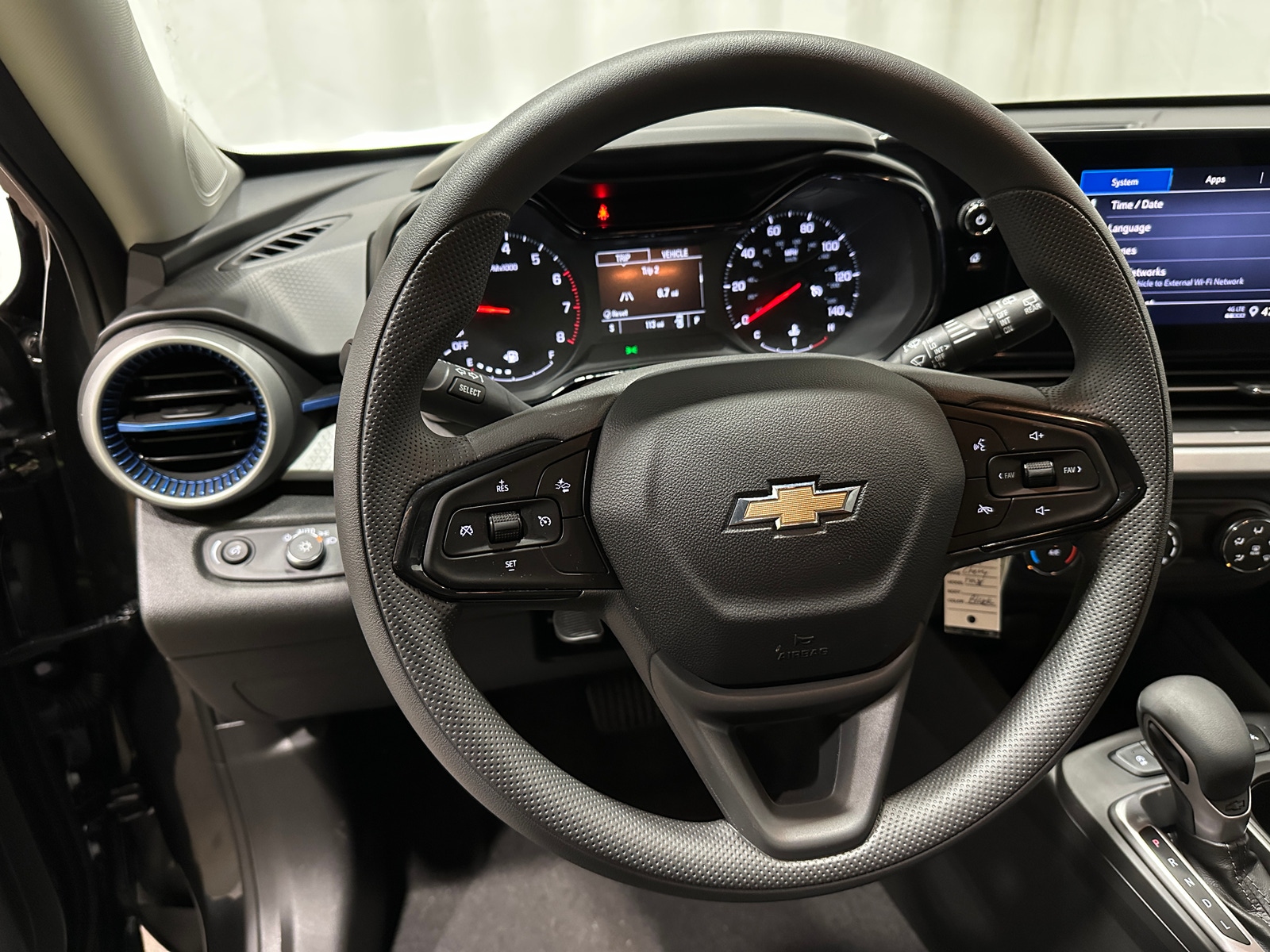 Thumbnail: 2025 Chevrolet Trax - 5