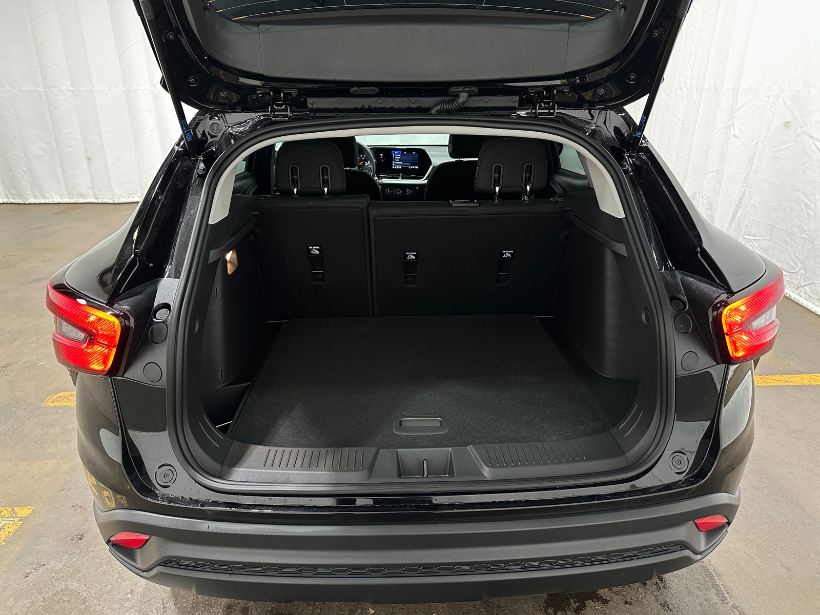 Thumbnail: 2025 Chevrolet Trax - 7