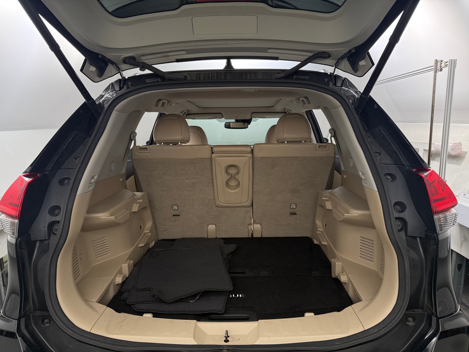 Thumbnail: 2017 Nissan Rogue - 6