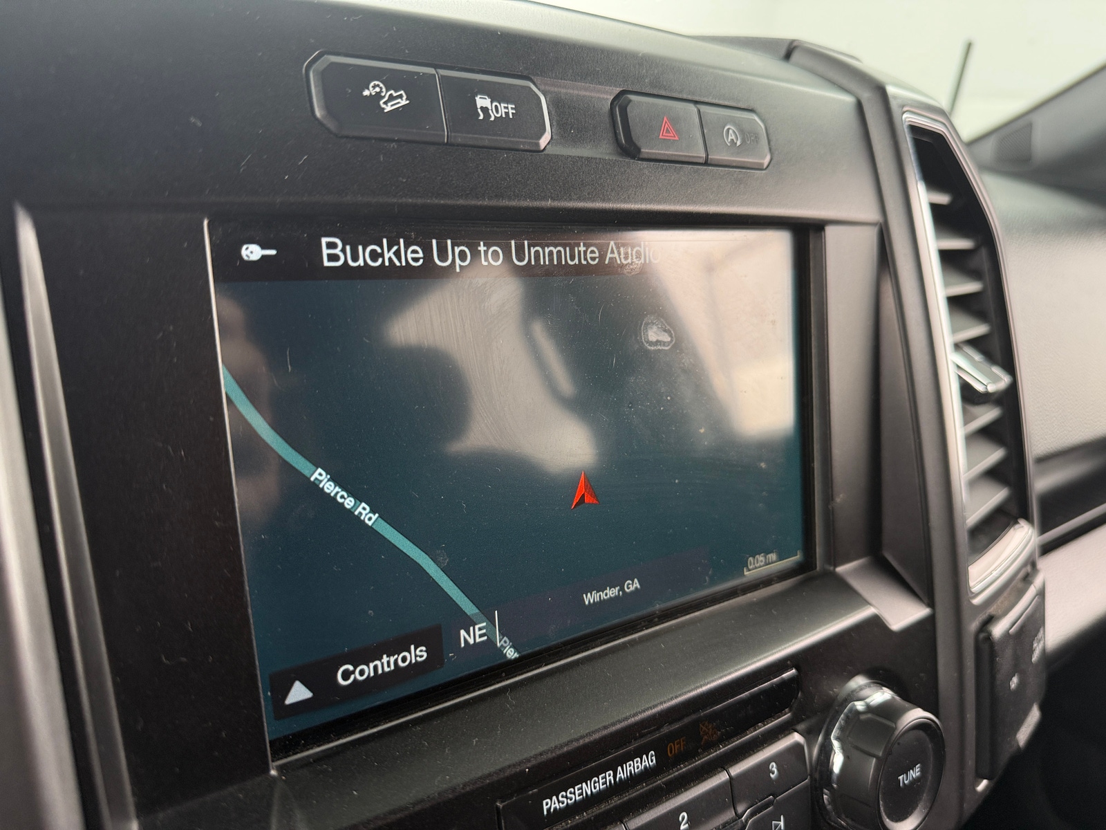 Thumbnail: 2018 Ford Econoline - 4