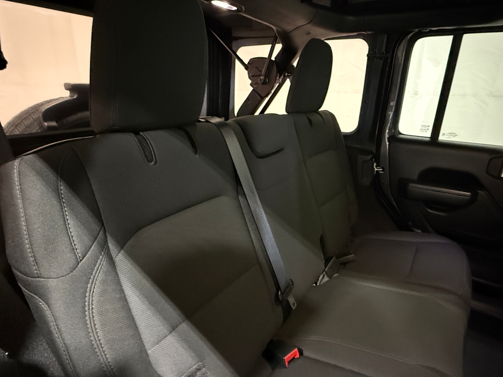 Thumbnail: 2022 Jeep Wrangler - 6