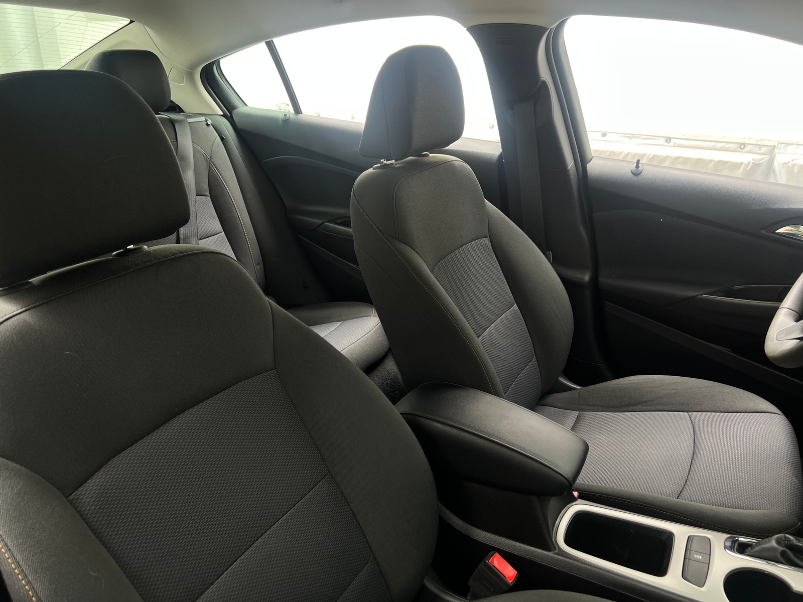 Thumbnail: 2018 Chevrolet Cruze - 2