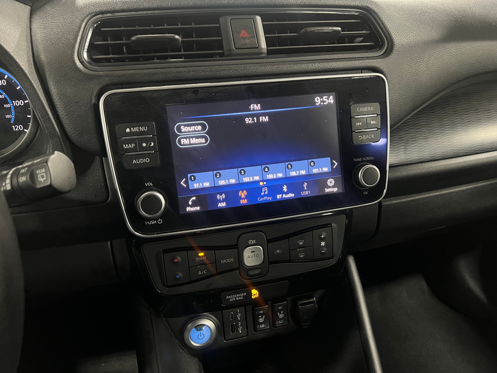 Thumbnail: 2023 Nissan Leaf - 4