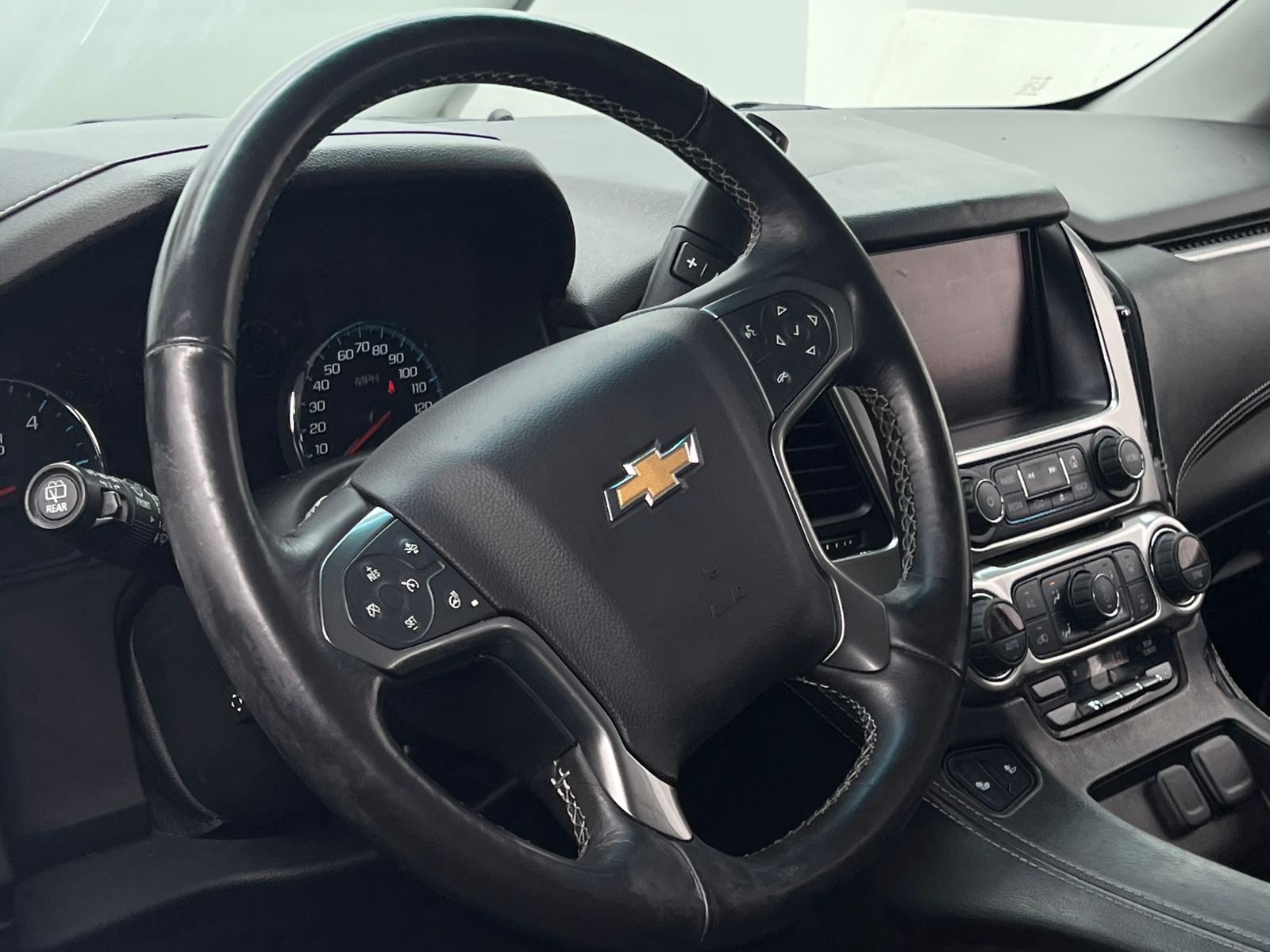 Thumbnail: 2017 Chevrolet Suburban - 4