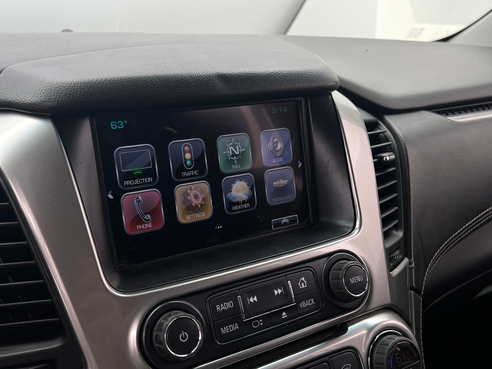 Thumbnail: 2017 Chevrolet Suburban - 3