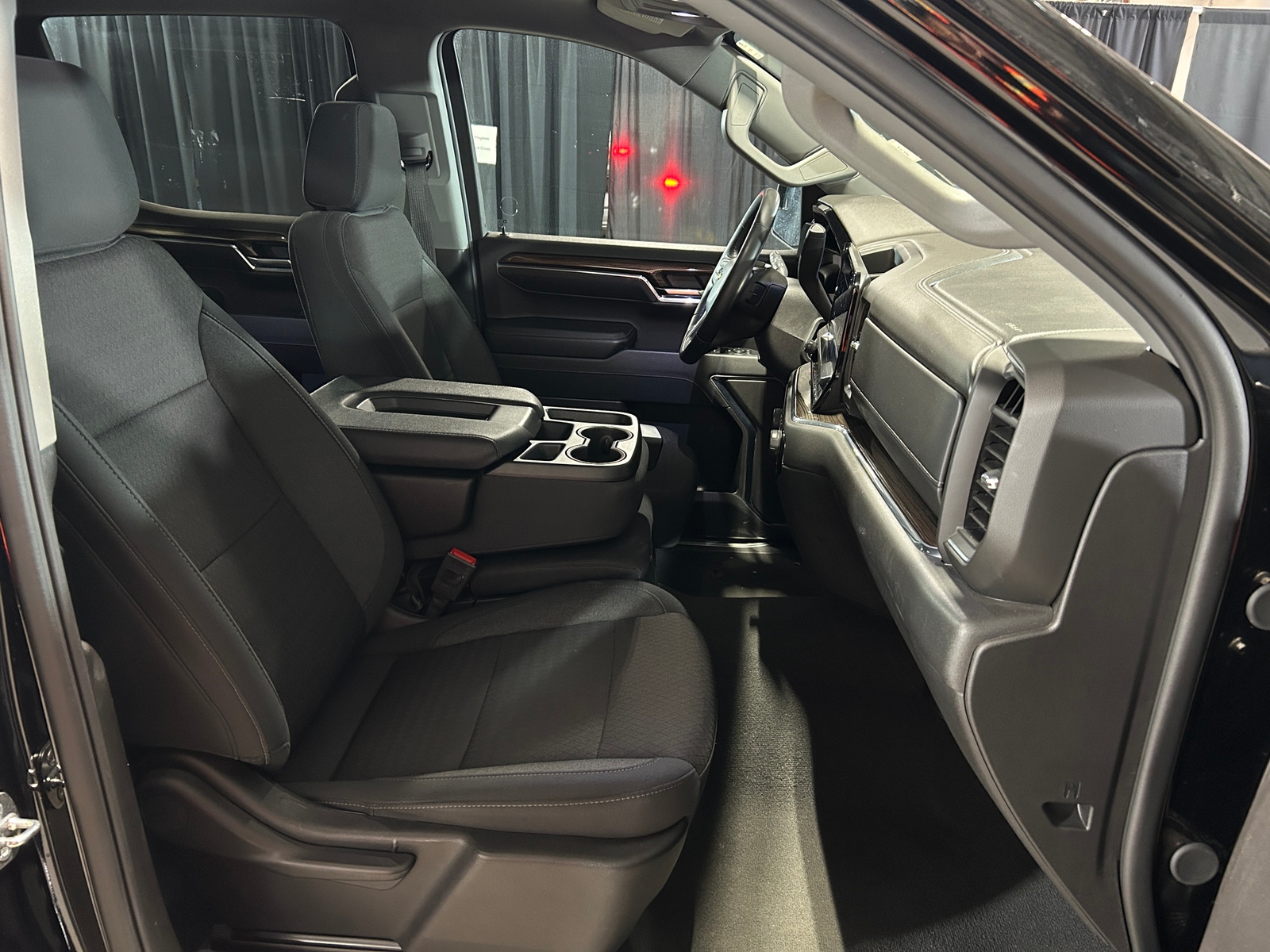 Thumbnail: 2024 Chevrolet Silverado 1500 - 2