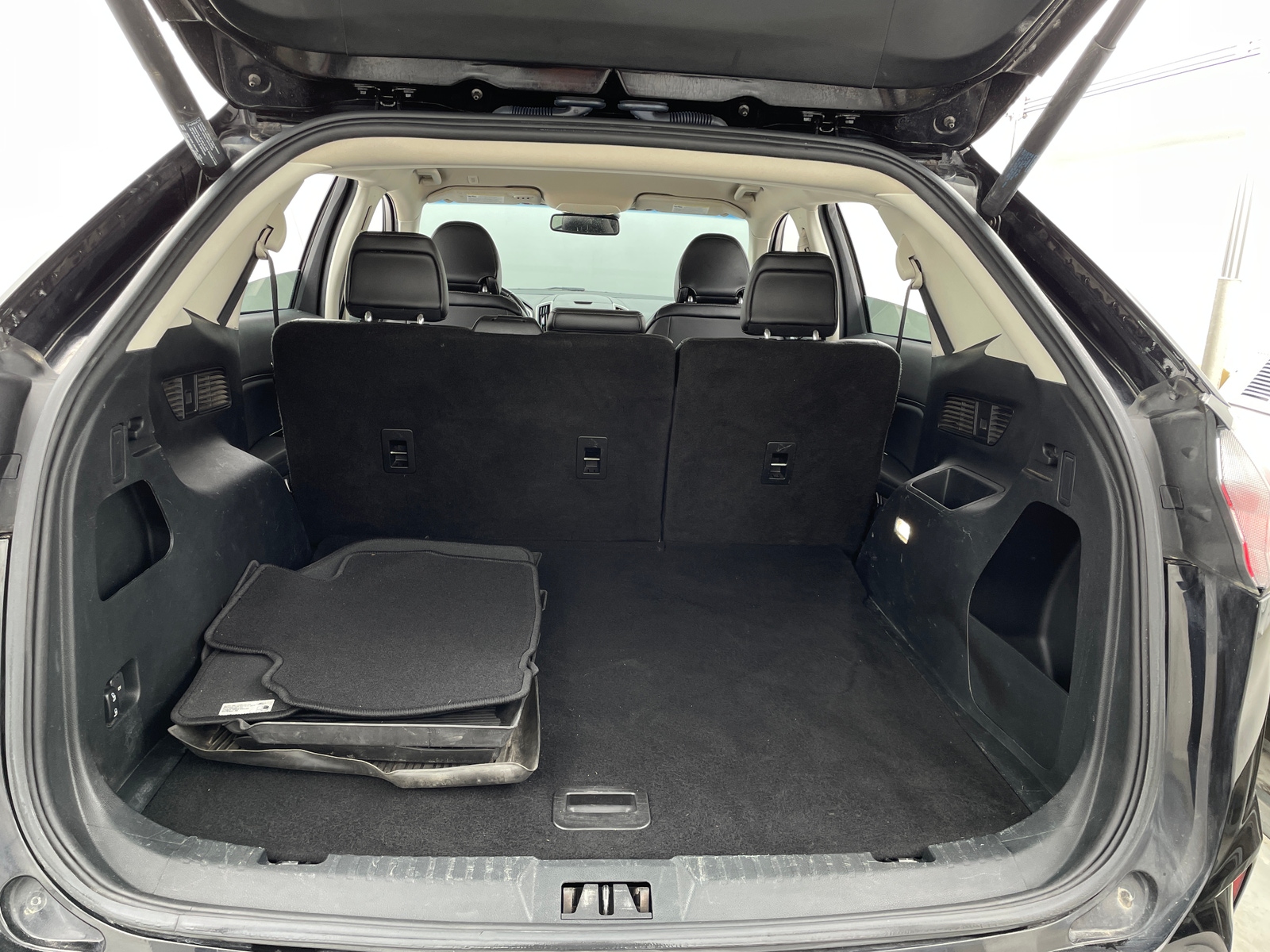 Thumbnail: 2019 Ford Edge - 6