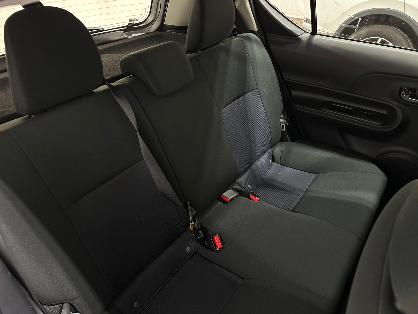 Thumbnail: 2018 Toyota Prius c - 6