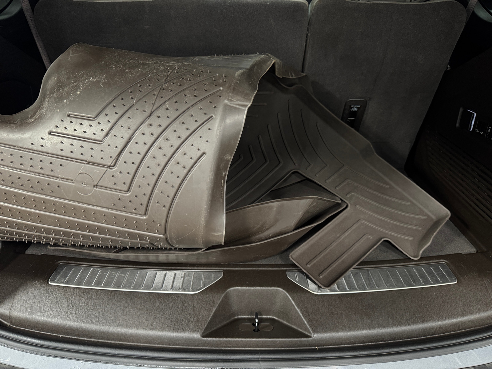 Thumbnail: 2022 Chevrolet Tahoe - 6