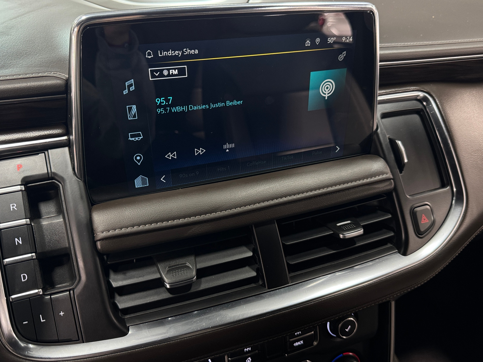 Thumbnail: 2022 Chevrolet Tahoe - 3