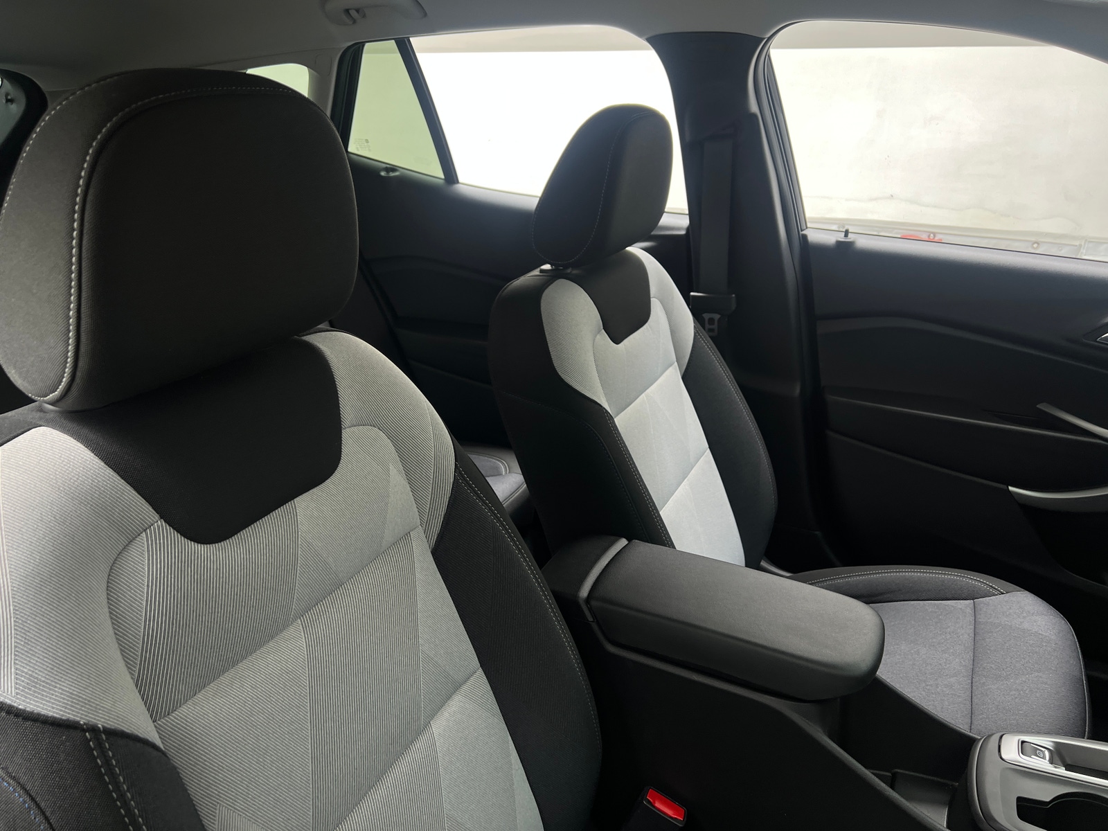 Thumbnail: 2025 Chevrolet Trax - 2