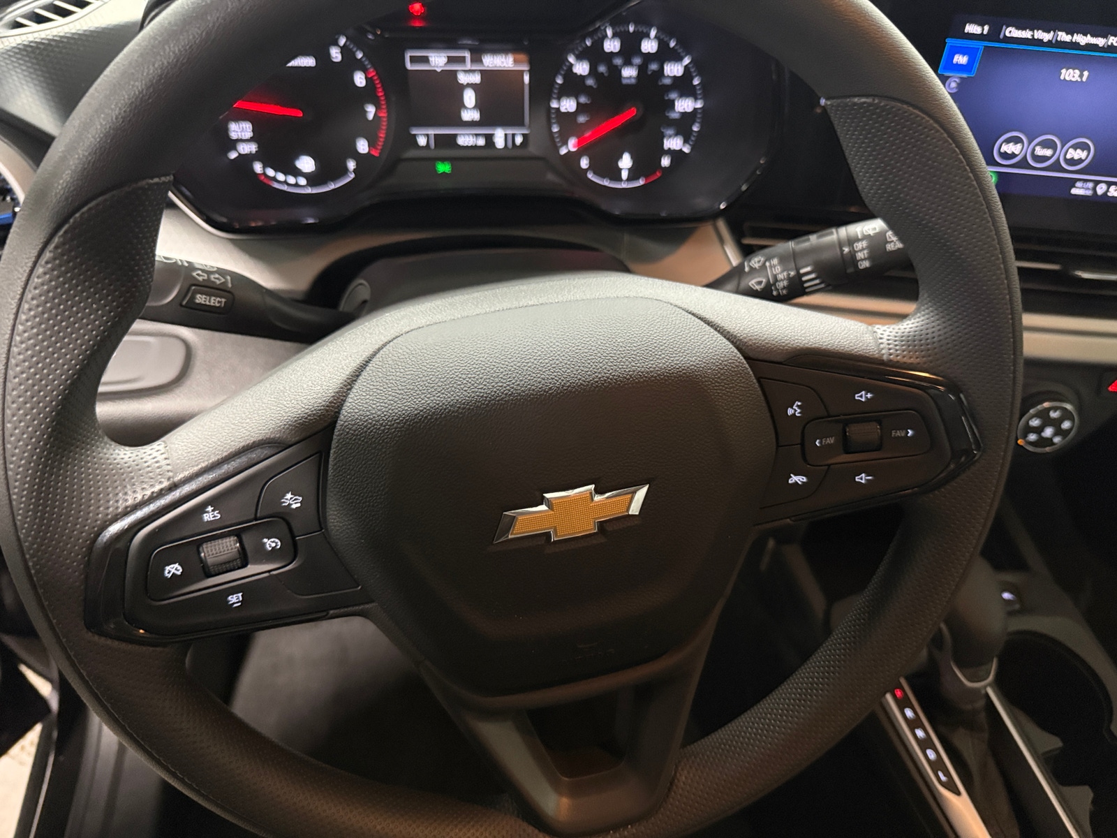 Thumbnail: 2025 Chevrolet Trax - 5