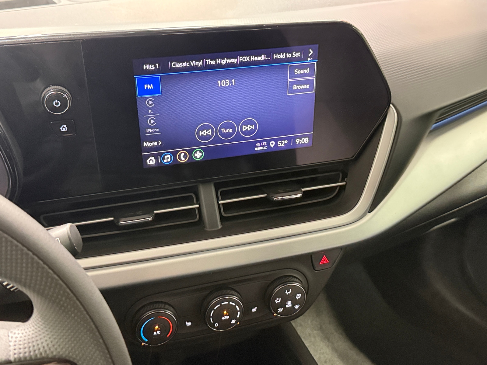 Thumbnail: 2025 Chevrolet Trax - 4