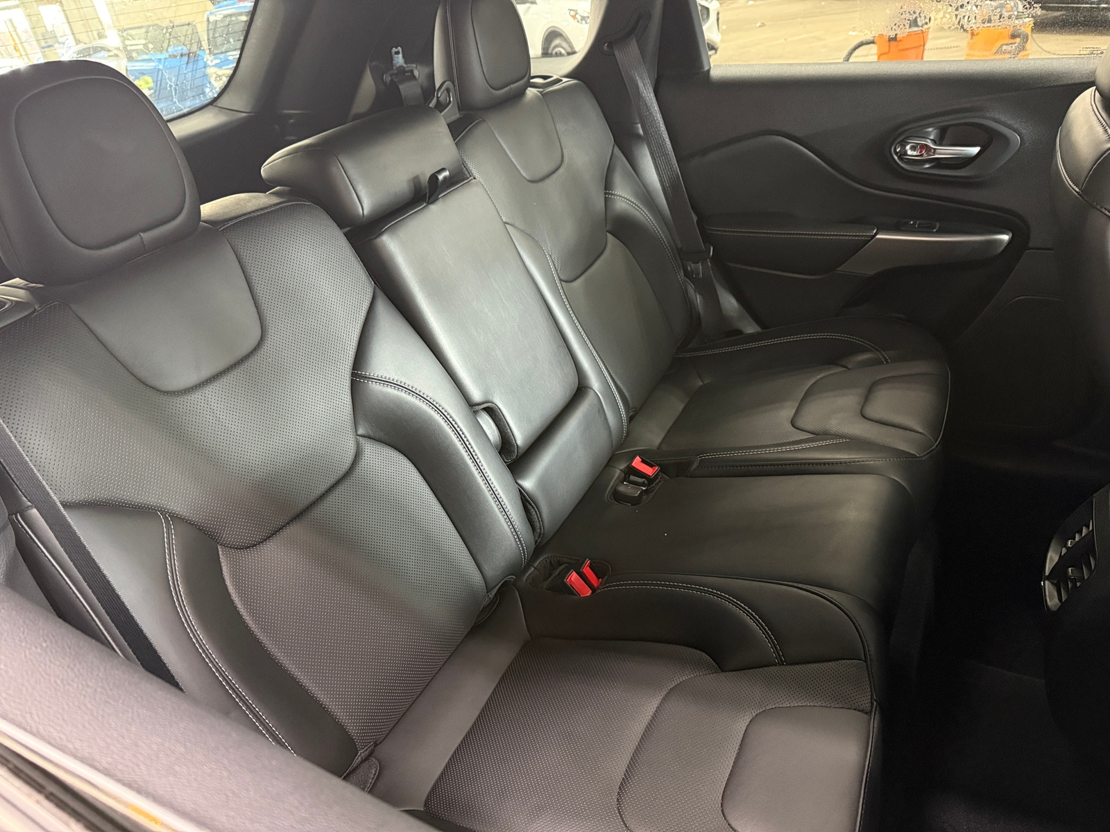 Thumbnail: 2021 Jeep Cherokee - 5