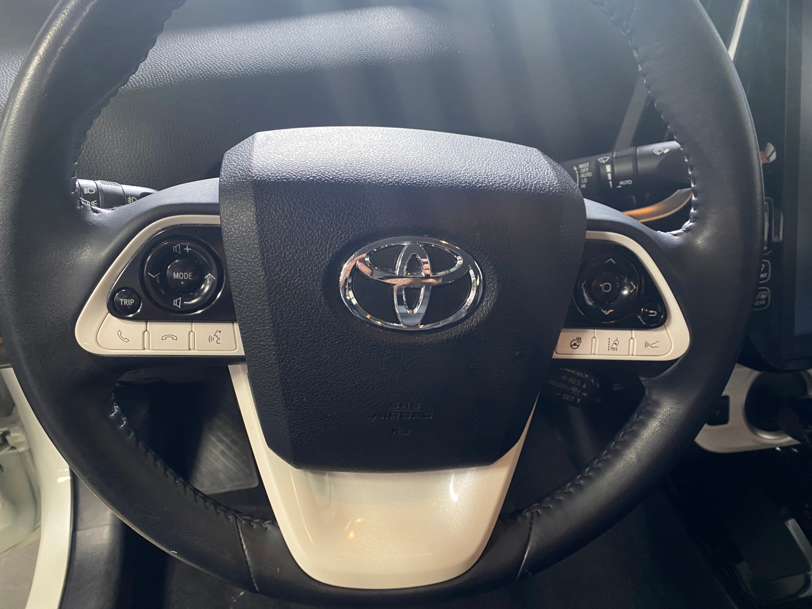 Thumbnail: 2017 Toyota Prius Prime - 4