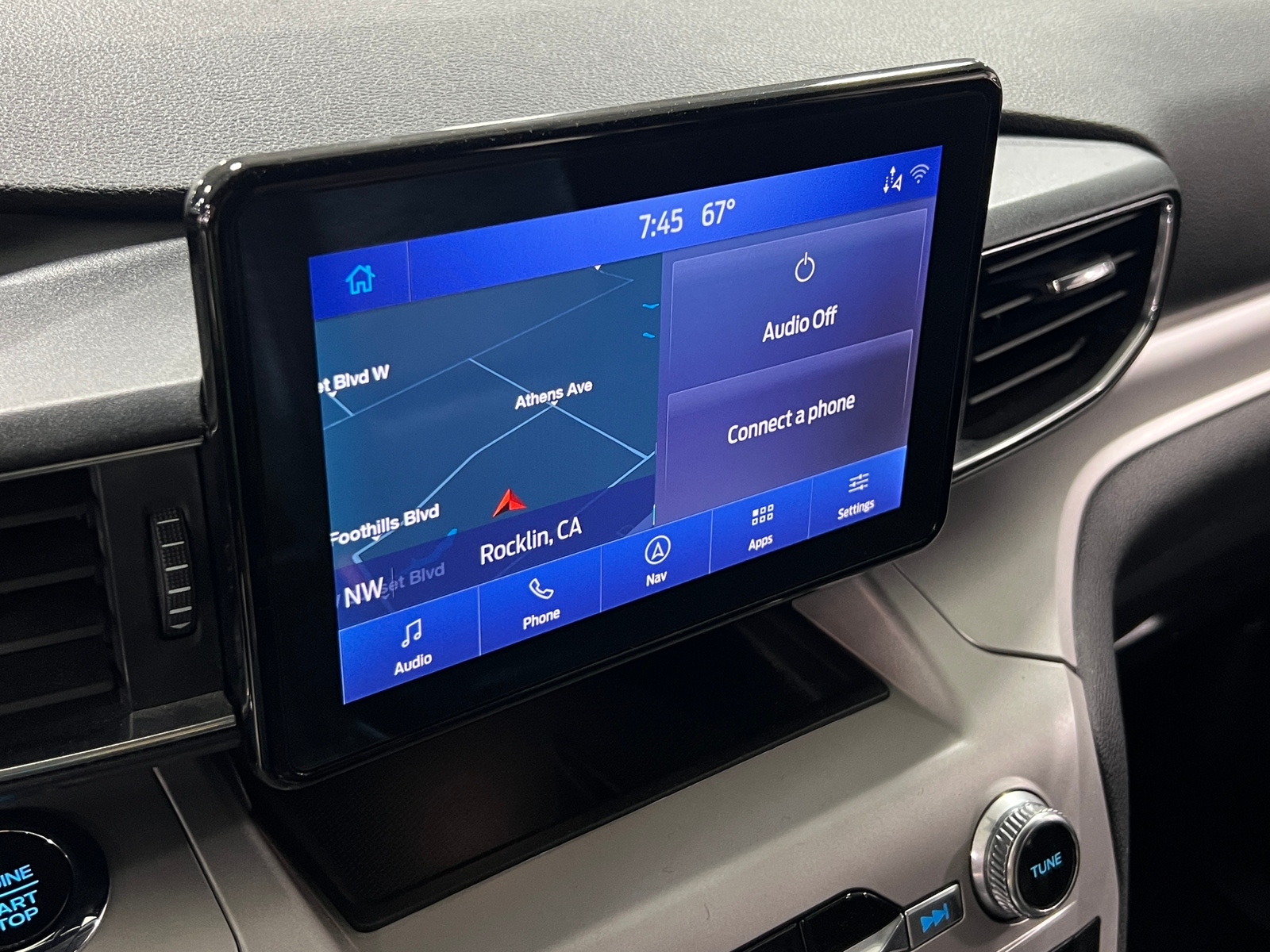 Thumbnail: 2020 Ford Explorer - 3