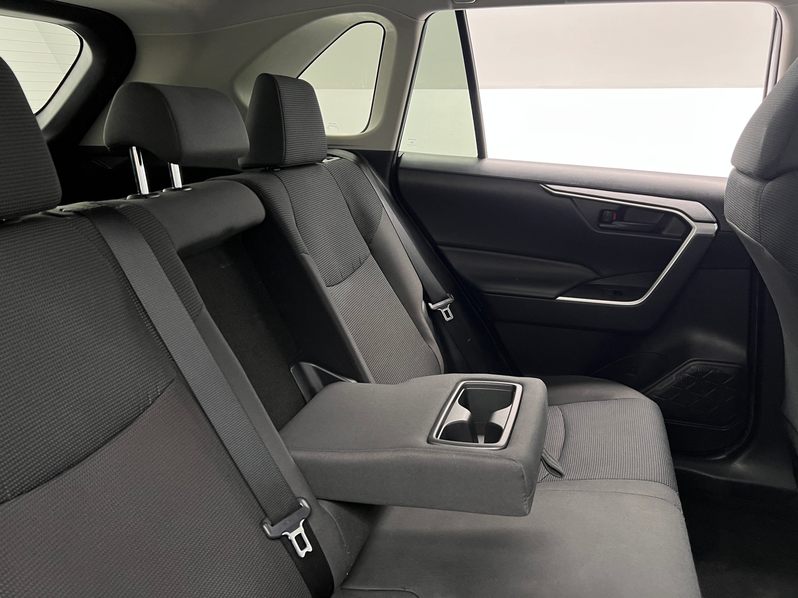 Thumbnail: 2021 Toyota RAV4 - 6