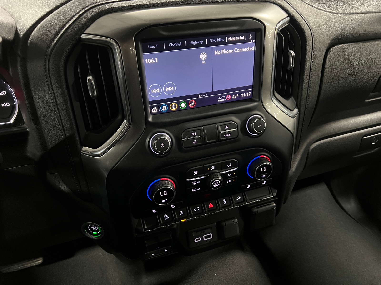 Thumbnail: 2021 Chevrolet Silverado 1500 - 4