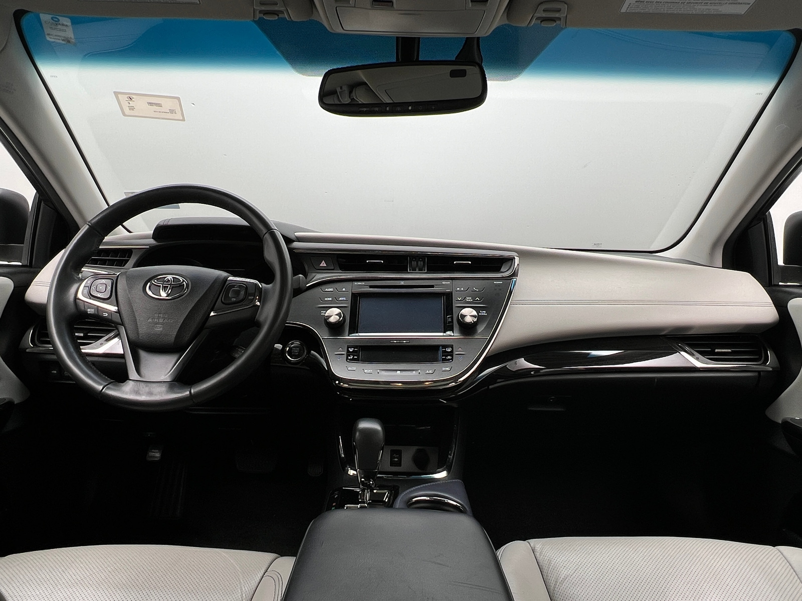 Thumbnail: 2015 Toyota Avalon - 3