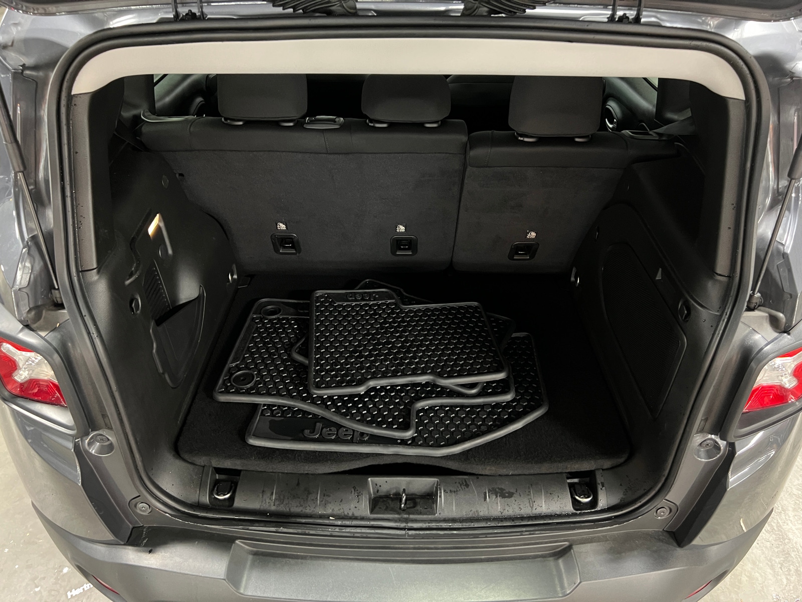 Thumbnail: 2023 Jeep Renegade - 7