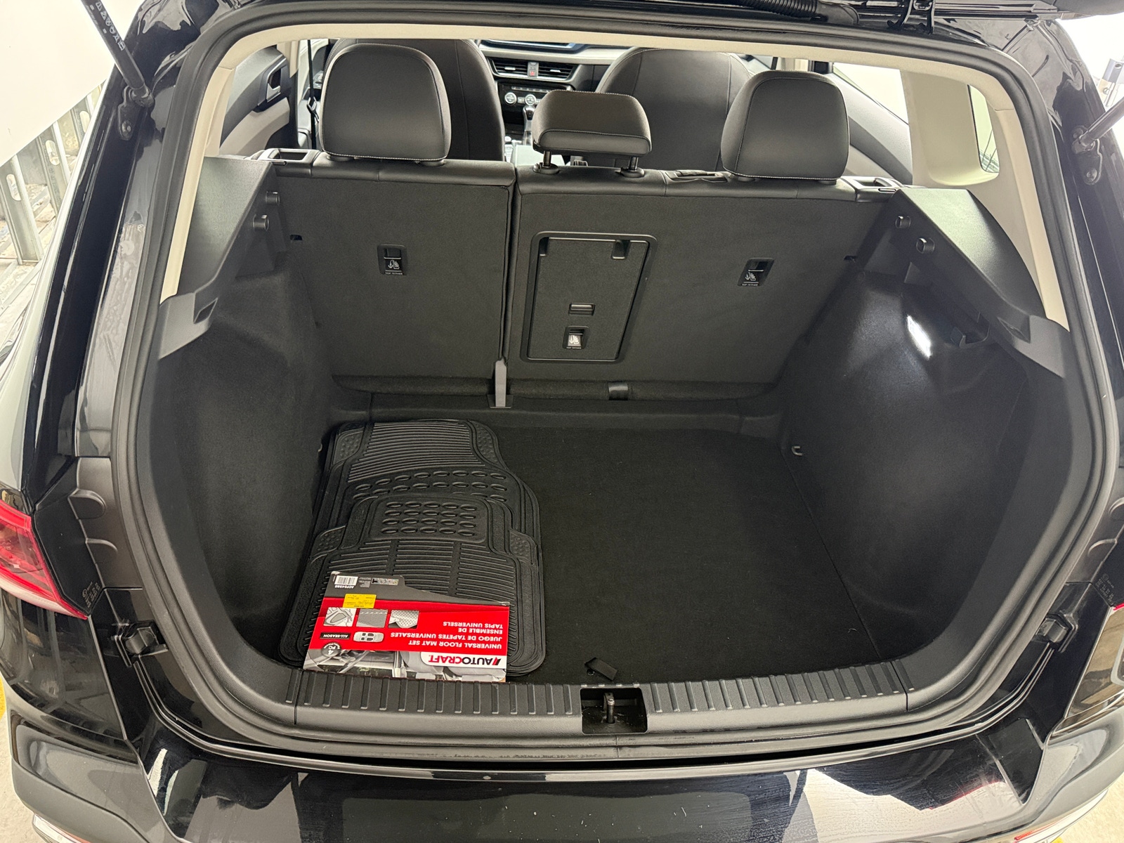 Thumbnail: 2024 Volkswagen Taos - 6