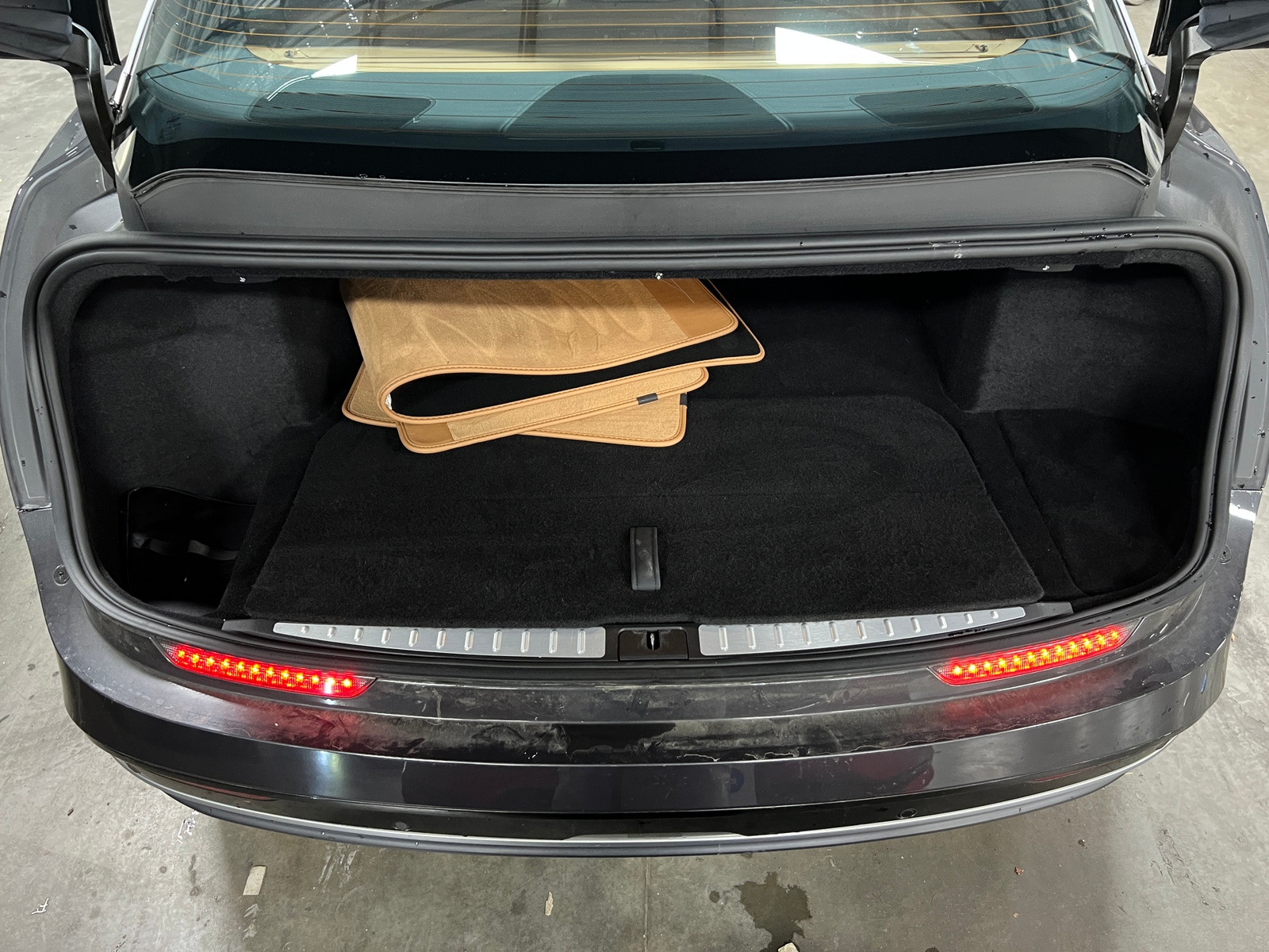 Thumbnail: 2023 Lucid Air - 6