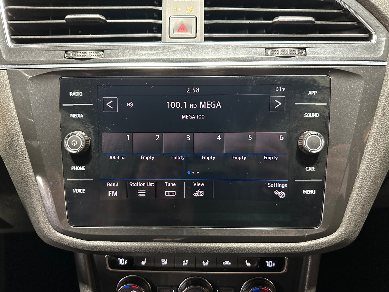 Thumbnail: 2018 Volkswagen Tiguan - 3